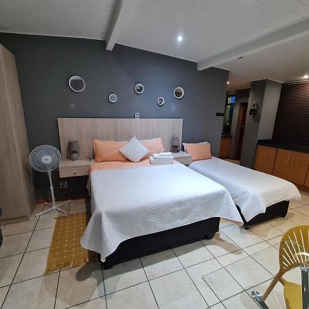 Mia Hills Guest House Хартбиспурт Экстерьер фото