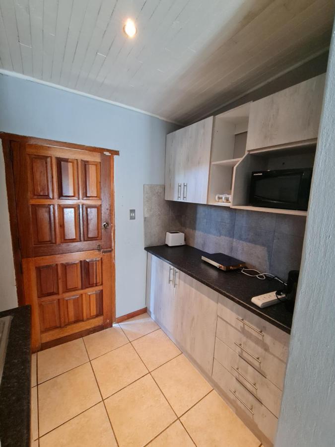 Mia Hills Guest House Хартбиспурт Экстерьер фото